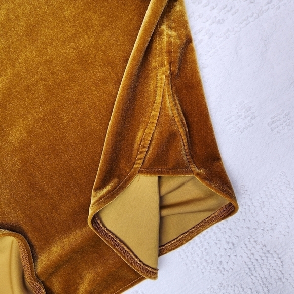 Madewell Mustard Yellow Velvet Short Sleeve Top Size XS - Picture 5 of 7